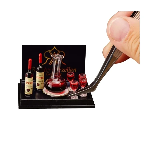 Carafe à vin, 4 verres, 2 bouteilles " Petrus "