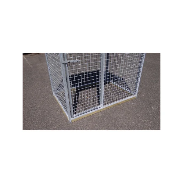 Chatière enclos chat extérieur avec toit