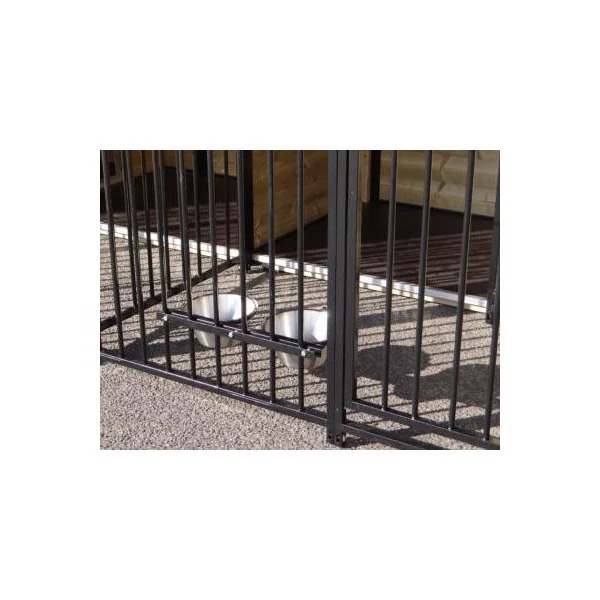 Chenil 4 boxs + 4 niches toiture complète