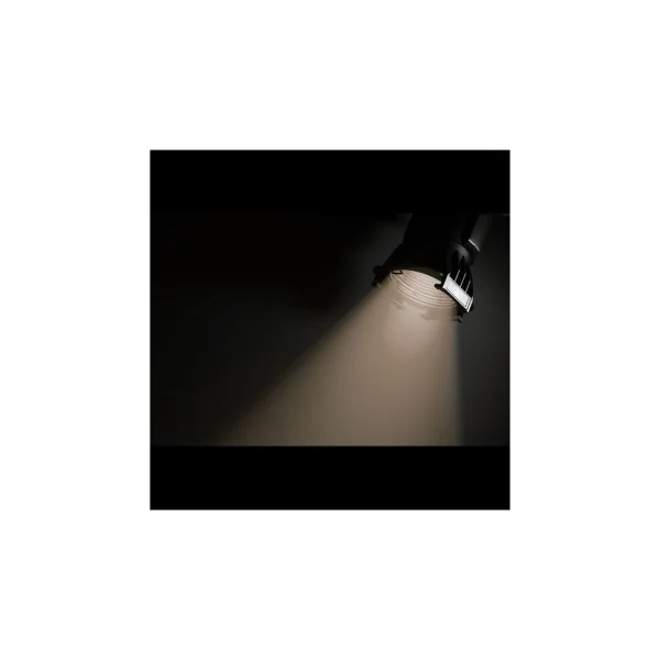 Encore Profile Pro WW ADJ découpe à led Blanc chaud 3200K 260w IRC95 optique en option