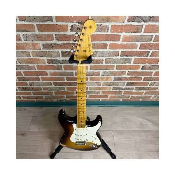 FENDER - CUSTOM SHOP STRATOCASTER 56 RELIC MN 2TS + CASE ET ACCESSOIRES