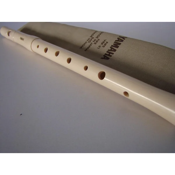 Fifre UT YAMAHA en stock disponible livraison express YRF21 JS Musique