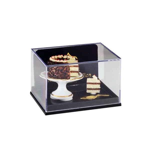 Gâteau forêt noire sur porcelaine Reutter