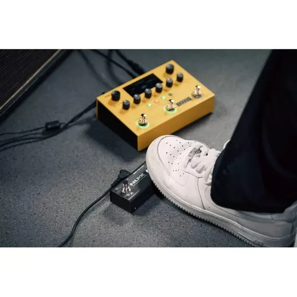 NUX - LOOPER, BOITE A RYTHME, SIMULATEUR D'AMPLI STEREO