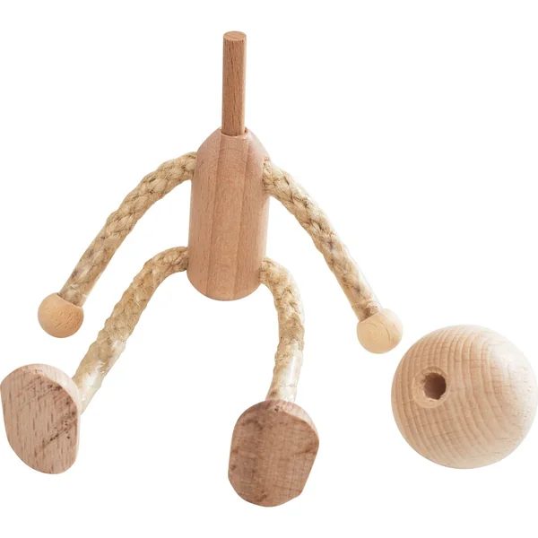 Poupée en bois brut