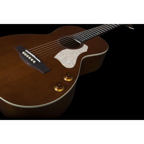 Roadhouse Parlor Q-Discrete - havana brown