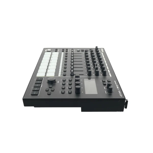 Roland MC-707 (Pre-owned)