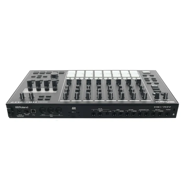 Roland MC-707 (Pre-owned)