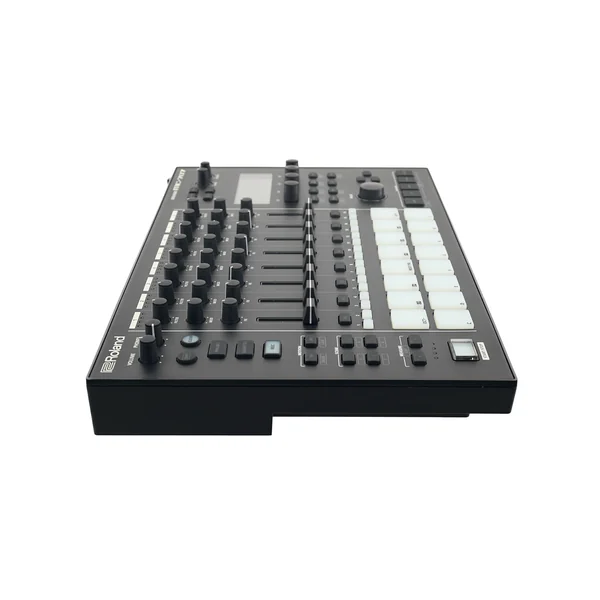 Roland MC-707 (Pre-owned)
