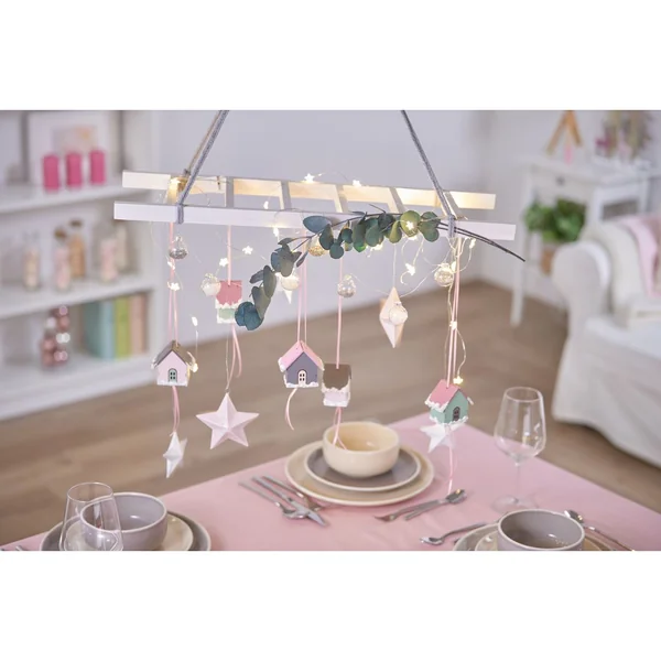 Suspensions VBS « Maisonnette », 24 pc., en contreplaqué, 6,5 x 4,2 x 6 cm